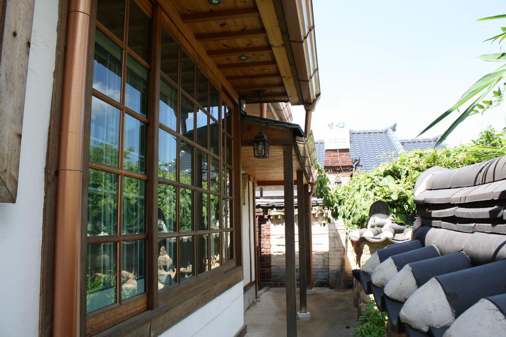 Dukmanjae Hotel Jeonju Luaran gambar
