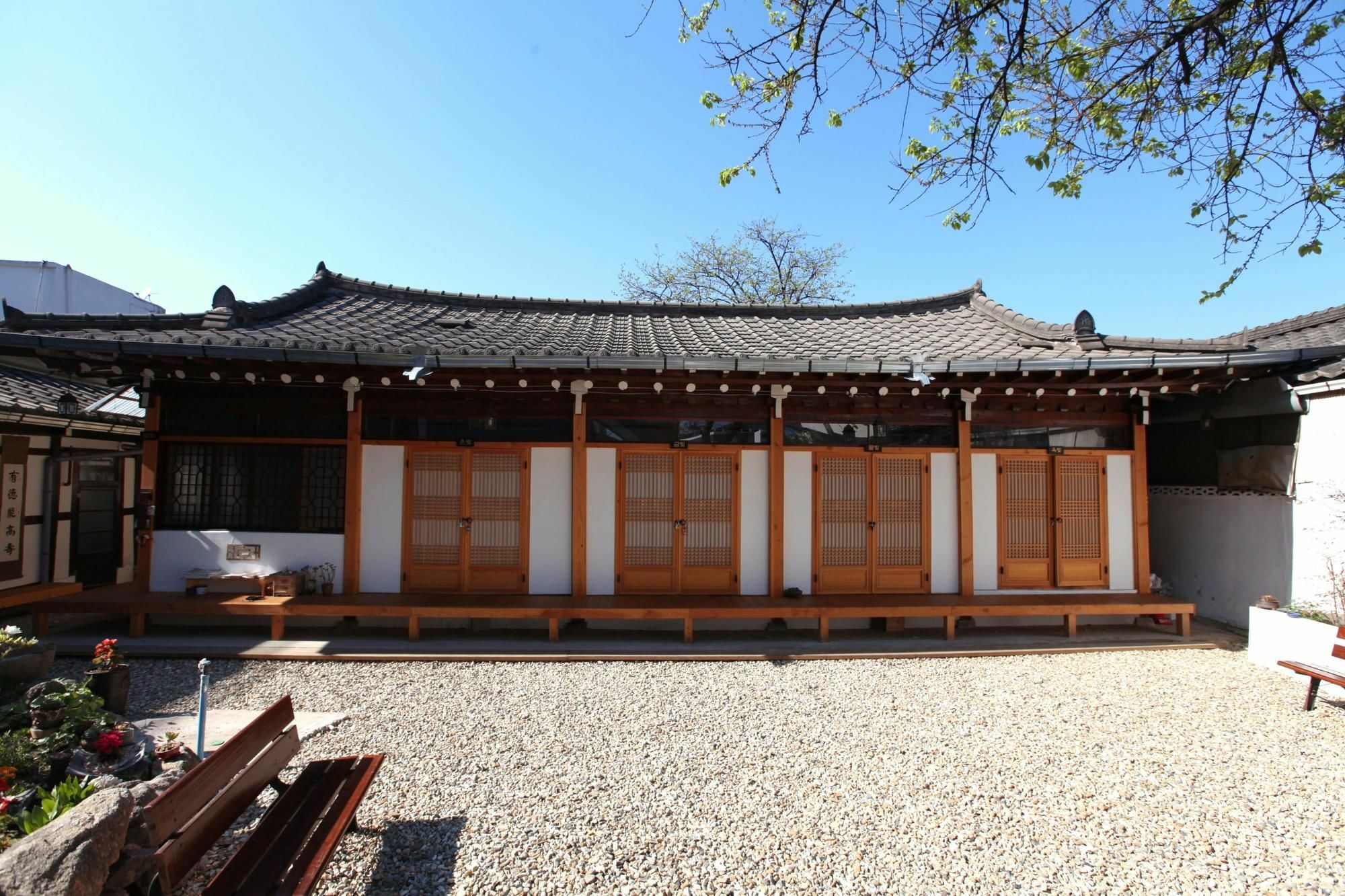 Dukmanjae Hotel Jeonju Luaran gambar